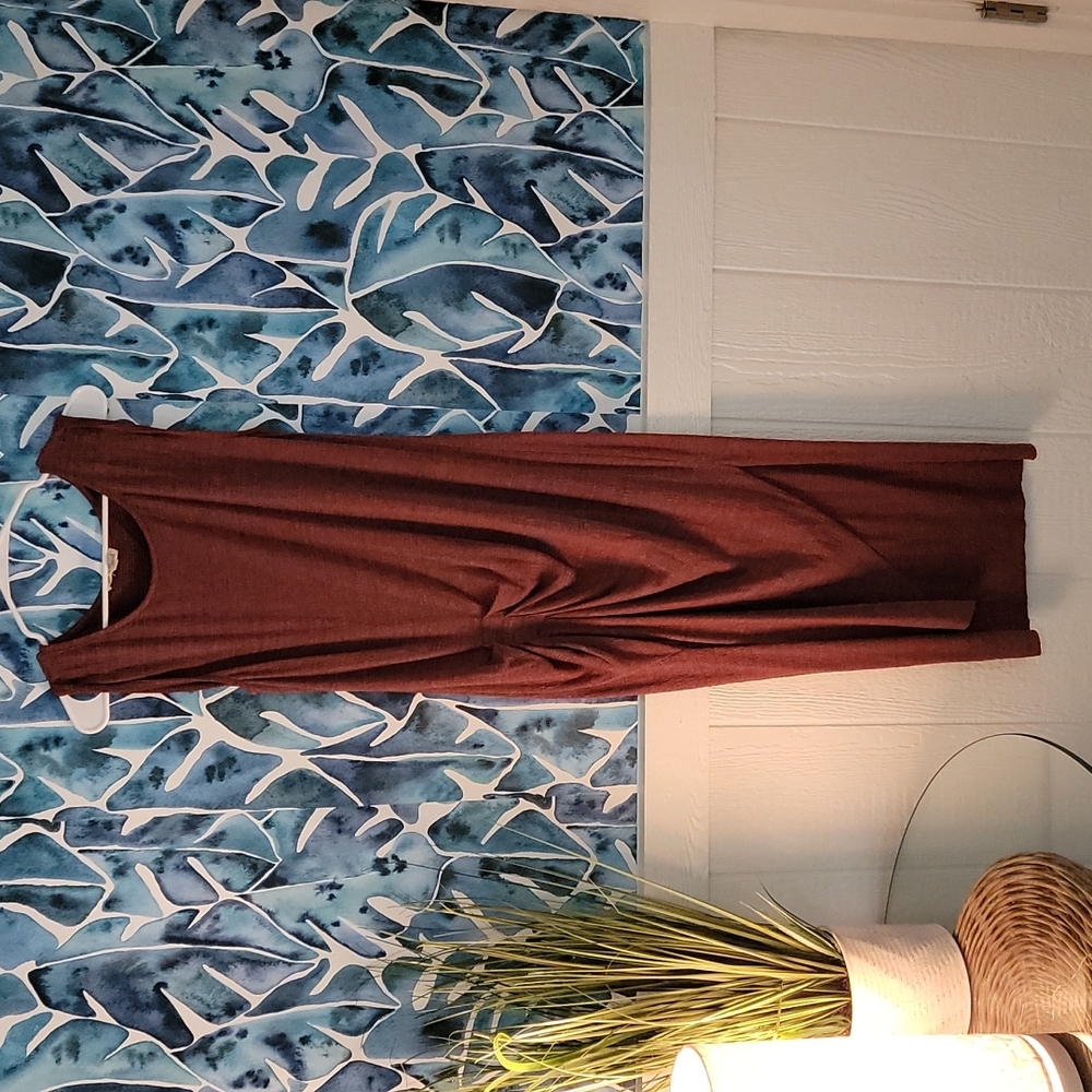 Hem & Thread dress burnt maroon color size large
